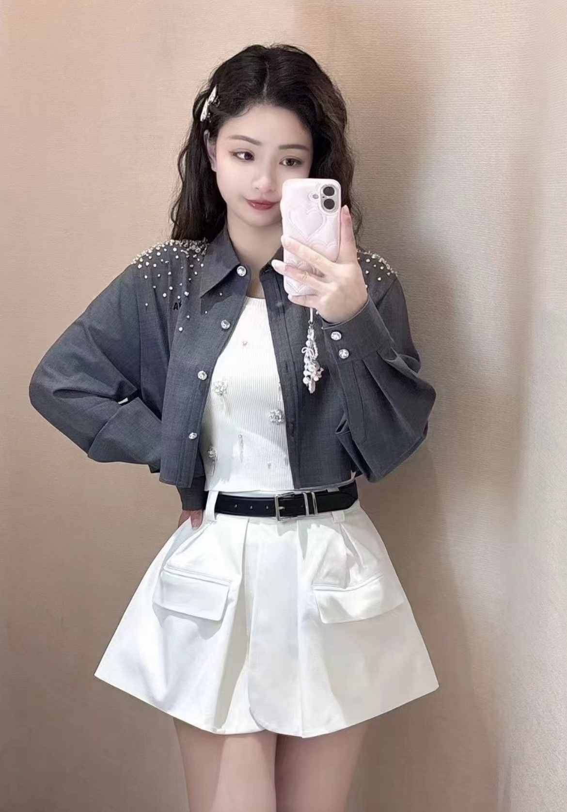 NO:329760,Batch JORYA* 25Ss spring and summer new style, design sense with belt casual skirts and pants | Exclusive high-end production!  High-waisted A-shaped style, super friendly to pear-shaped body, easy to cover the flesh and make you look slim, and it is very fashionable to wear a T-shirt. It is designed with a belt and double pockets, which can be sweet and cool. No matter how you match it, it is refreshing and cool, and you can control any body, which is cool and cool. It is available in stock. S/M/L, skirts, tees, t-shirt, alexander wang19860909批 JORYA* 25Ss春夏新款 设计感配腰带休闲裙裤丨独家高版出品！高腰A字版型,对梨形身材超级友好,轻松遮肉显瘦,随便搭个T恤就很时髦.配腰带双口袋设计,可甜可酷.不管怎么搭配都清爽又酷帅,任何身材都可驾驭,减龄酷飒绝绝子.现货发售S/M/L,,skirts,tees，t-shirt,alexander wang,Women's clothing