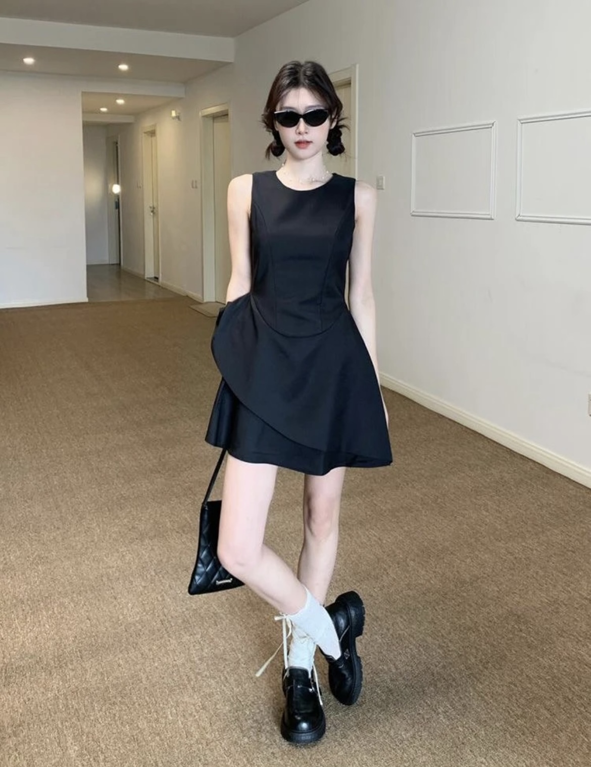 Yves Saint Laurent Black Tulip Dress, High Waist A-Line, Wool Blend - Elegant Flare 5 i1749460174355 1761 0 4