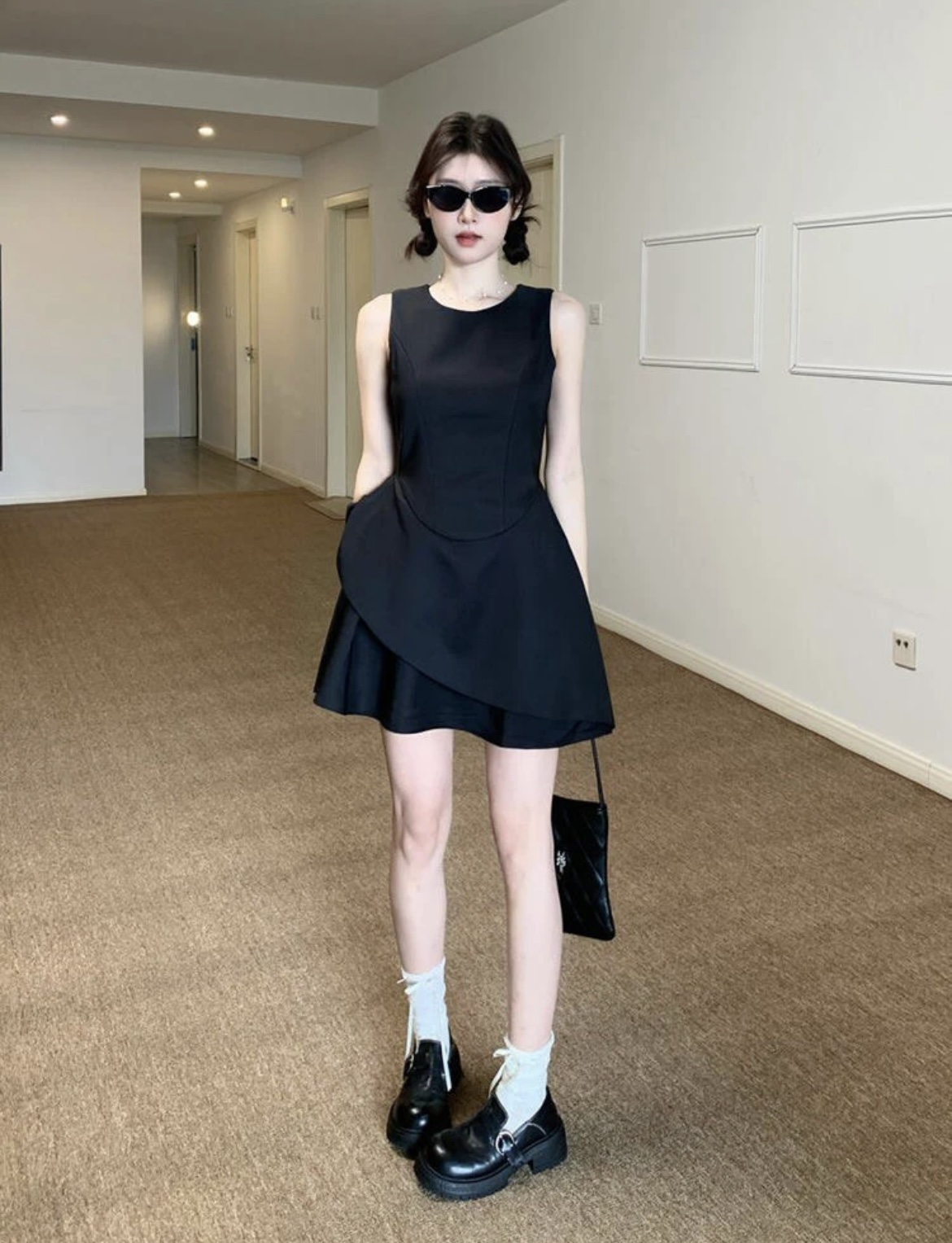 Yves Saint Laurent Black Tulip Dress, High Waist A-Line, Wool Blend - Elegant Flare 4 i1749460174355 2766 0 3