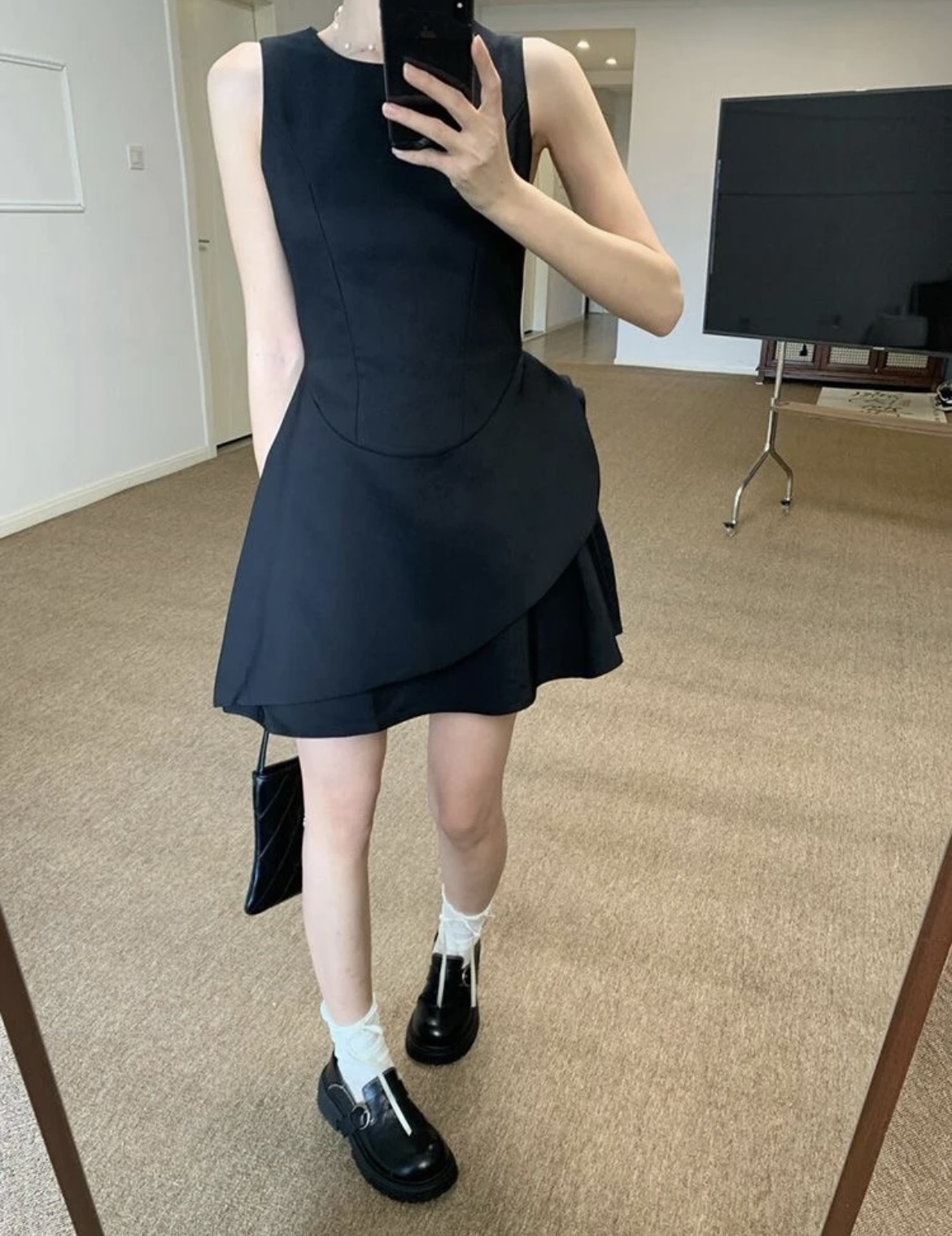Yves Saint Laurent Black Tulip Dress, High Waist A-Line, Wool Blend - Elegant Flare 2 i1749460174355 2890 0 1