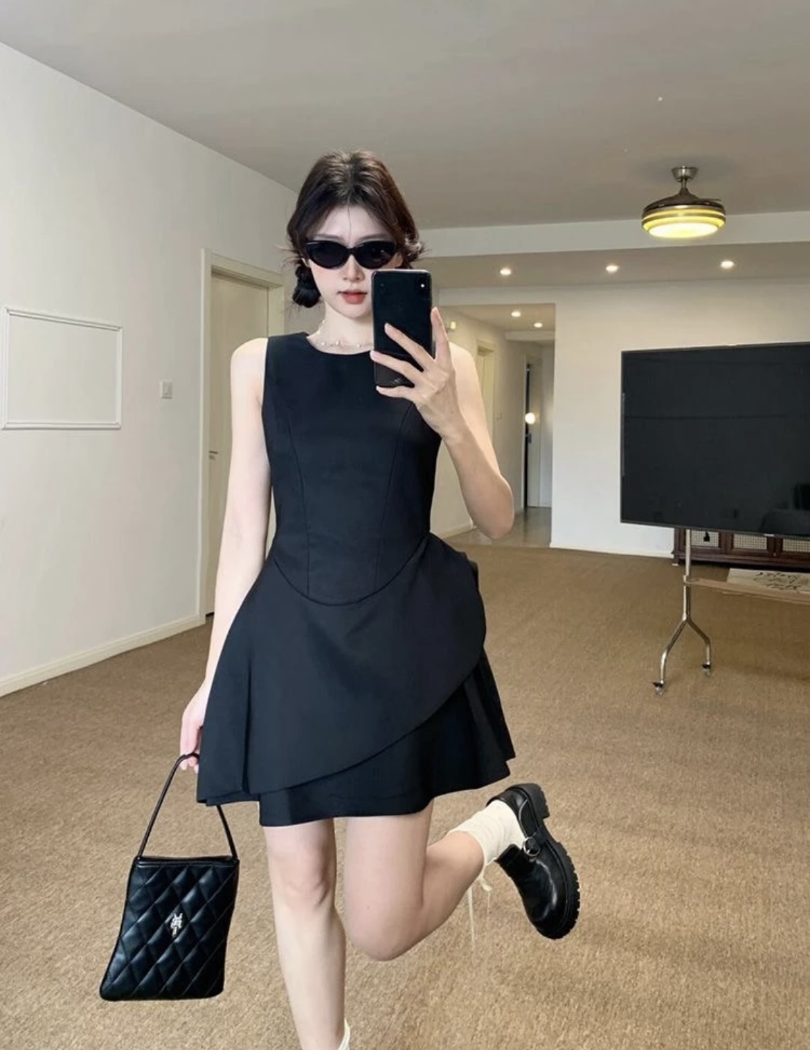 Yves Saint Laurent Black Tulip Dress, High Waist A-Line, Wool Blend - Elegant Flare 3 i1749460174961 9159 0 2