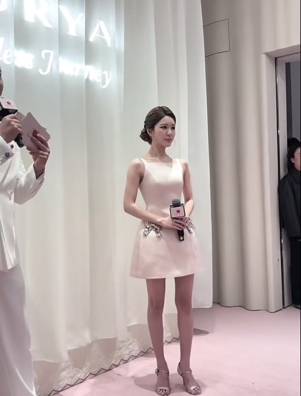 NO:802235,Same style as celebrities,,19860909明星同款,,,Women's clothing