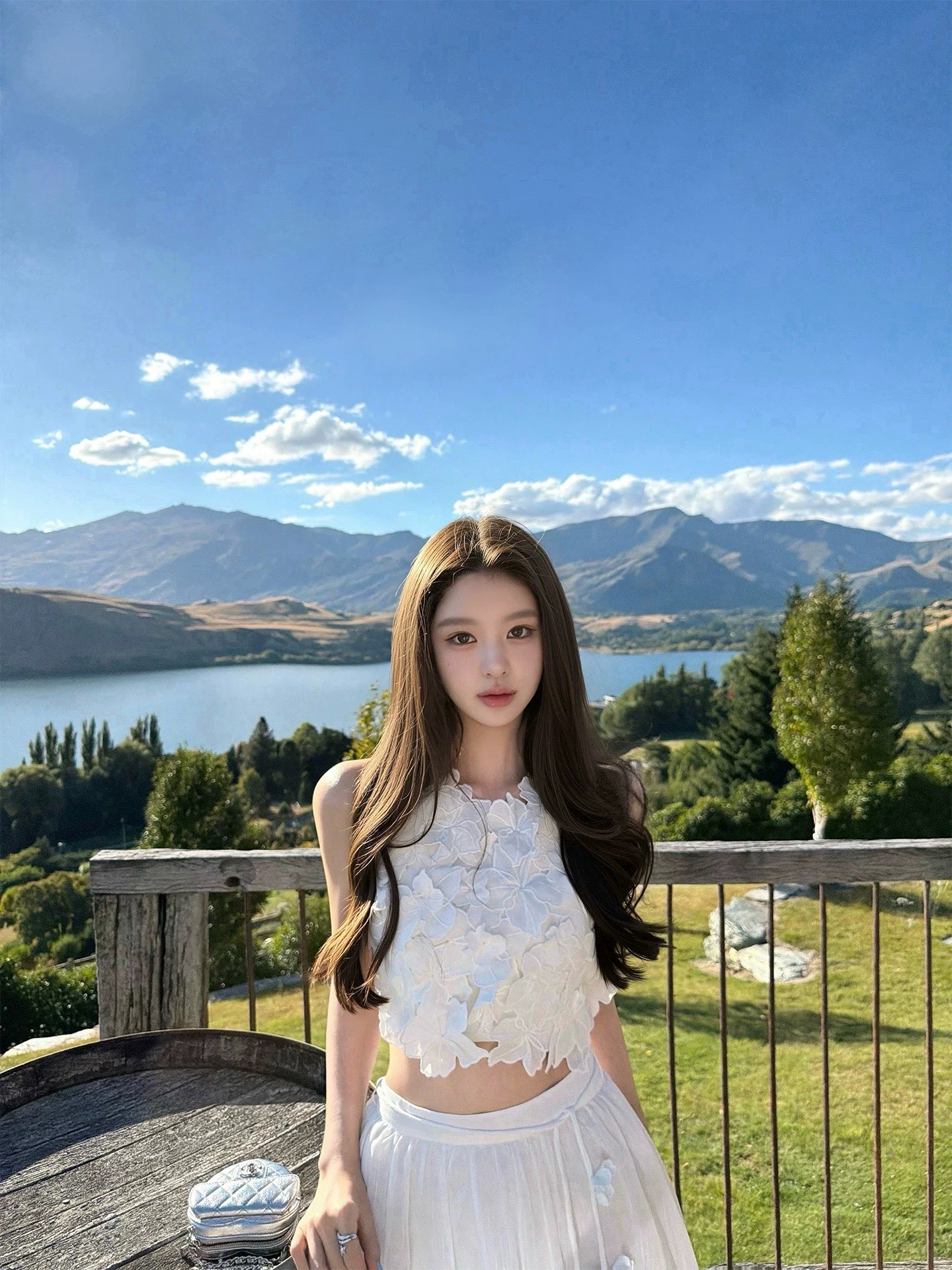 NO:953430,The set of upper body pictures includes,,19860909上身图 一套有,,,Women's clothing