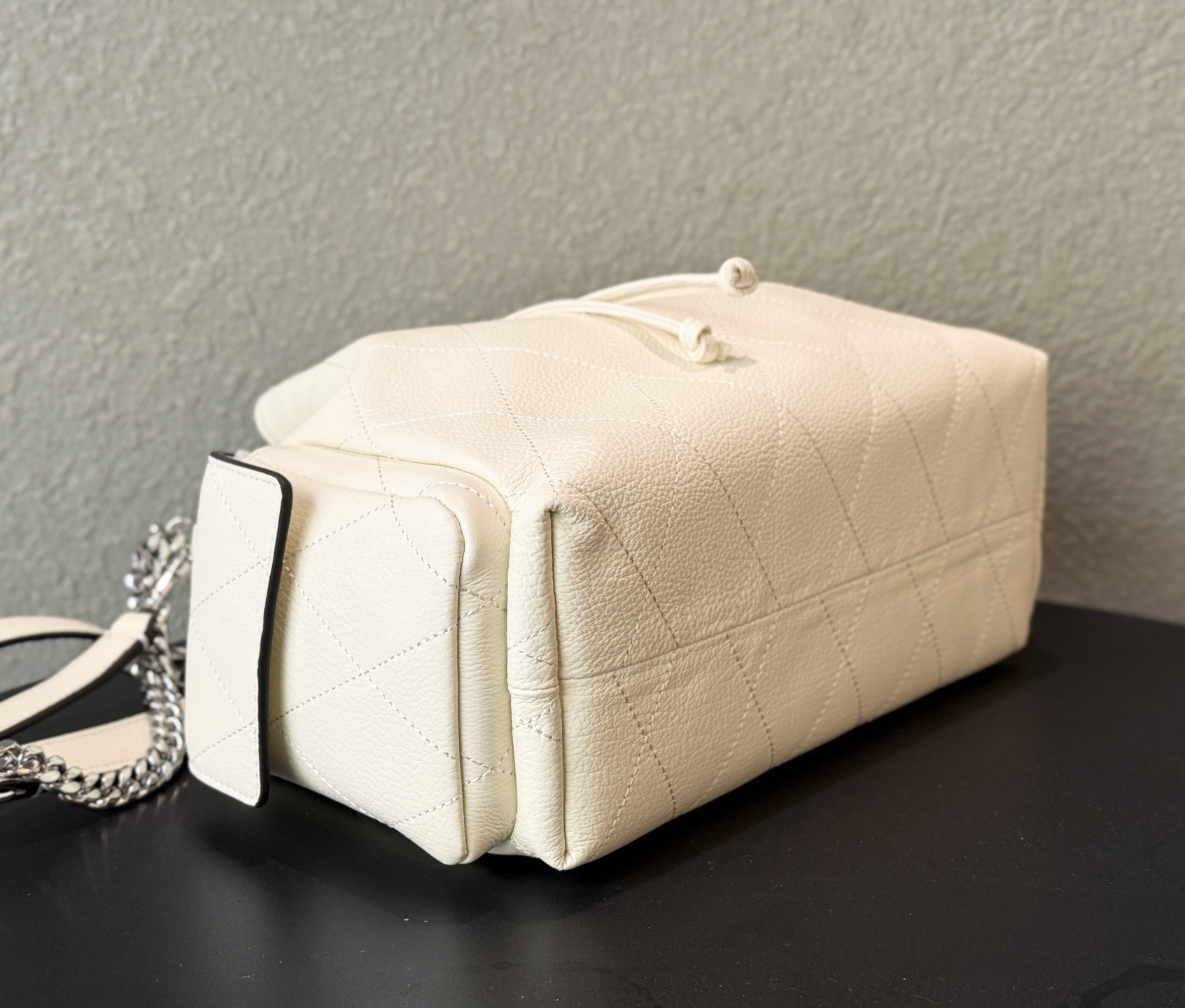 Tory Burch 白色1517款TORY BURCH