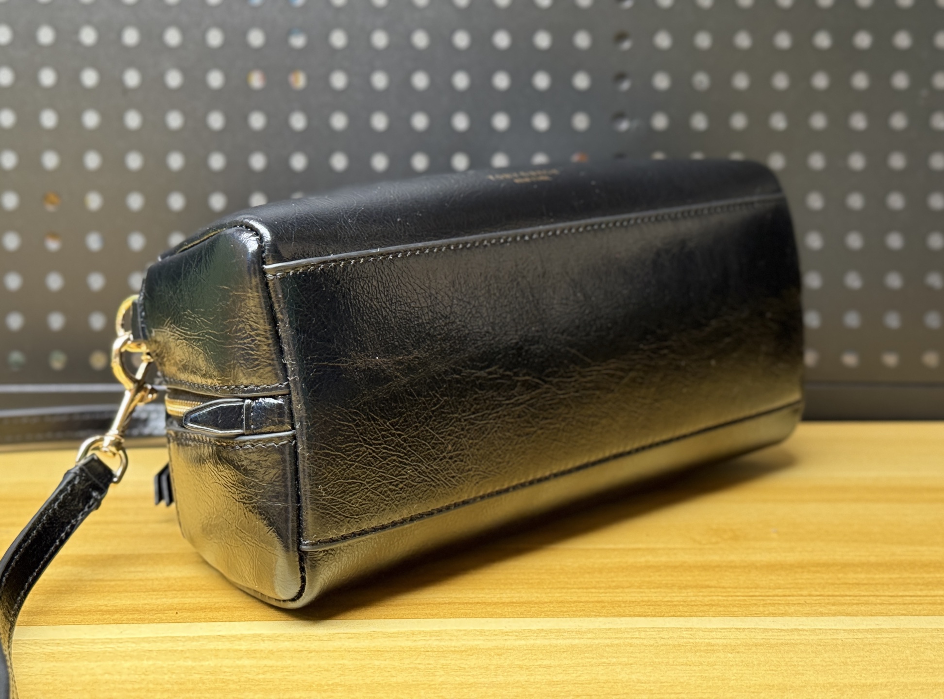 Tory Burch 1625【黑色】TORY BURCH SMALL BOWLER新款迷你波士顿包 采用优质油蜡牛皮