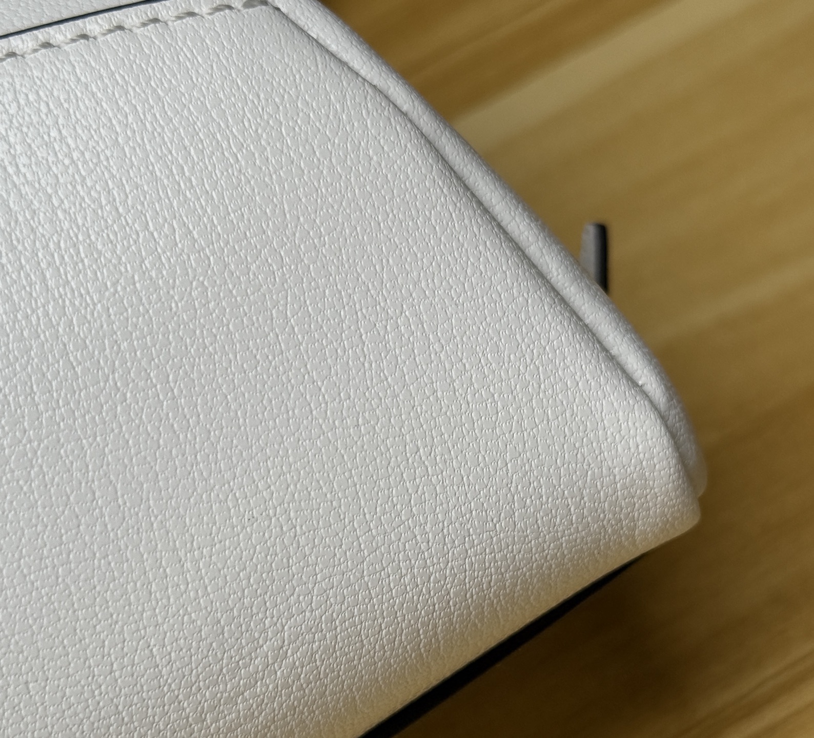 Tory Burch 1625【白色】TORY BURCH SMALL BOWLER新款迷你波士顿包 采用优质油蜡牛皮