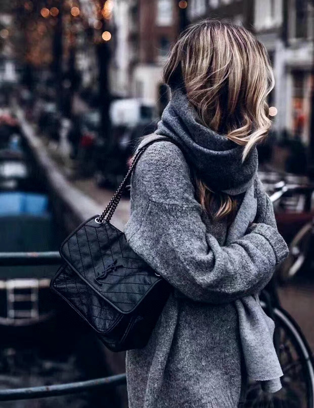 Saint Laurent Messenger Bag - Comprehensive 6
