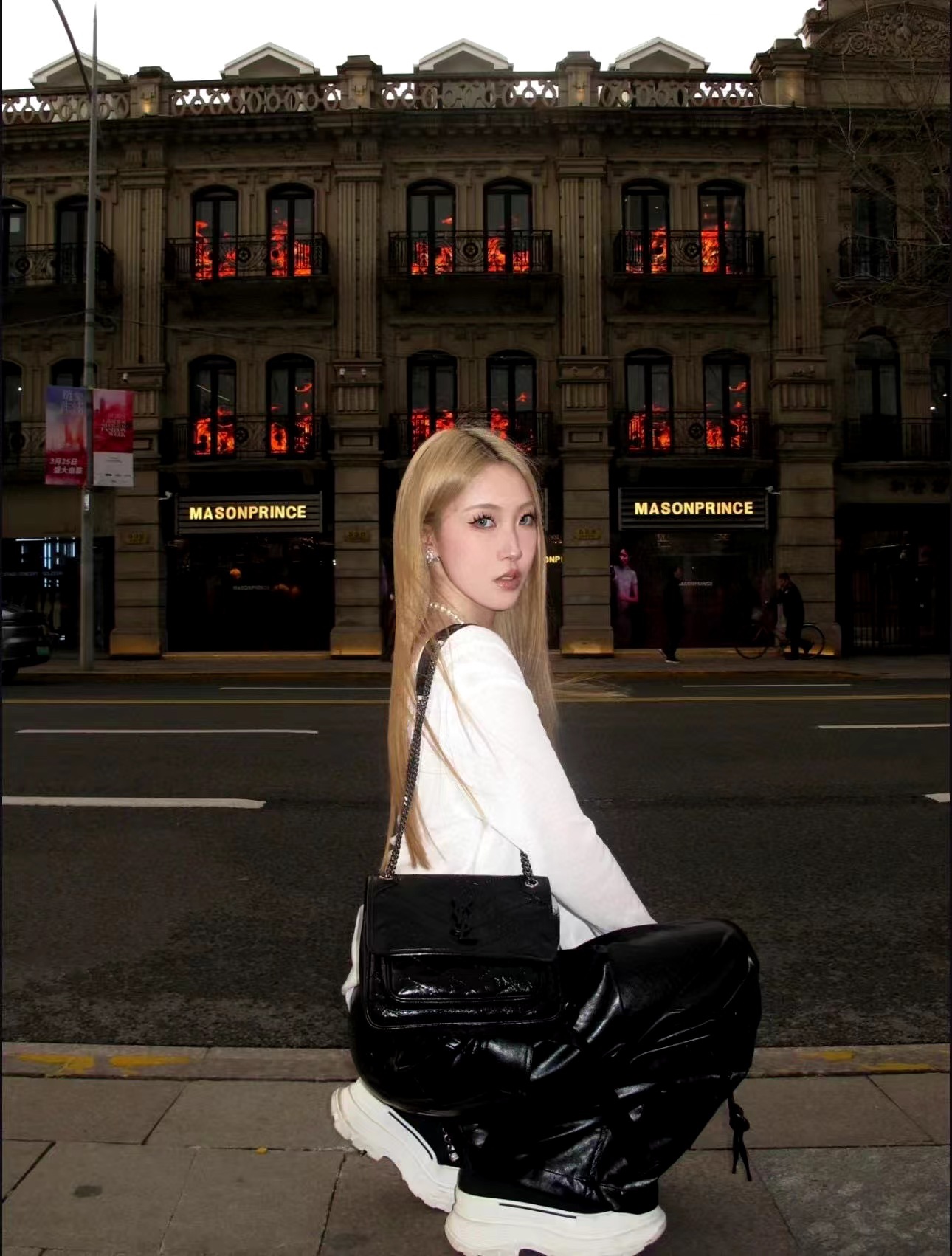 Saint Laurent Messenger Bag - Comprehensive 3