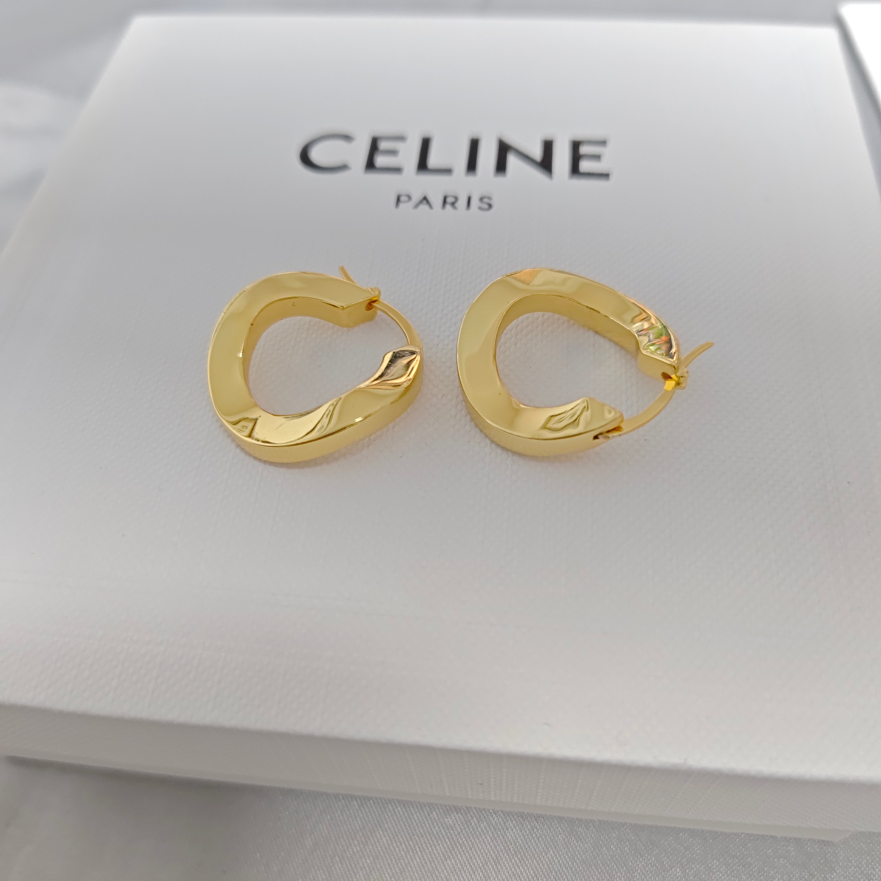 ￥78 赛琳耳饰：新款凯旋门简约复古港风金色新款耳圈冷淡风欧美时尚气质耳饰