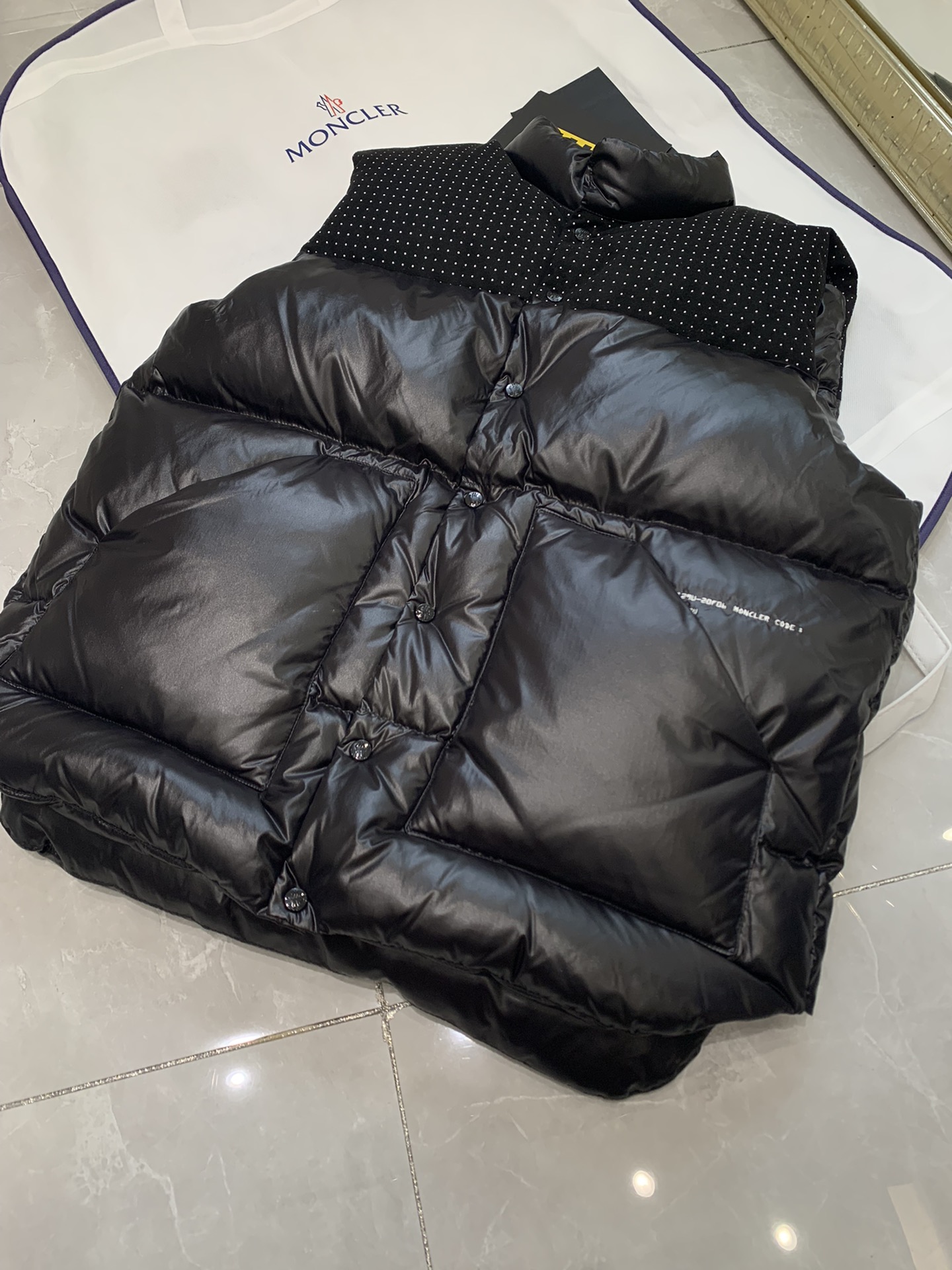 Moncler蒙口 Fragment藤浩聯名 Osten黒色羽绒背心男女兼用