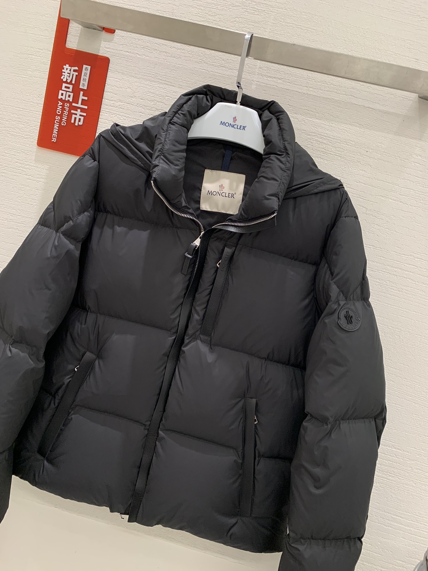 Moncler/蒙口男士秋冬新款besbre拉链立领羽绒服夹克码数1-2-3-4-5-6颜色黑色*棕色