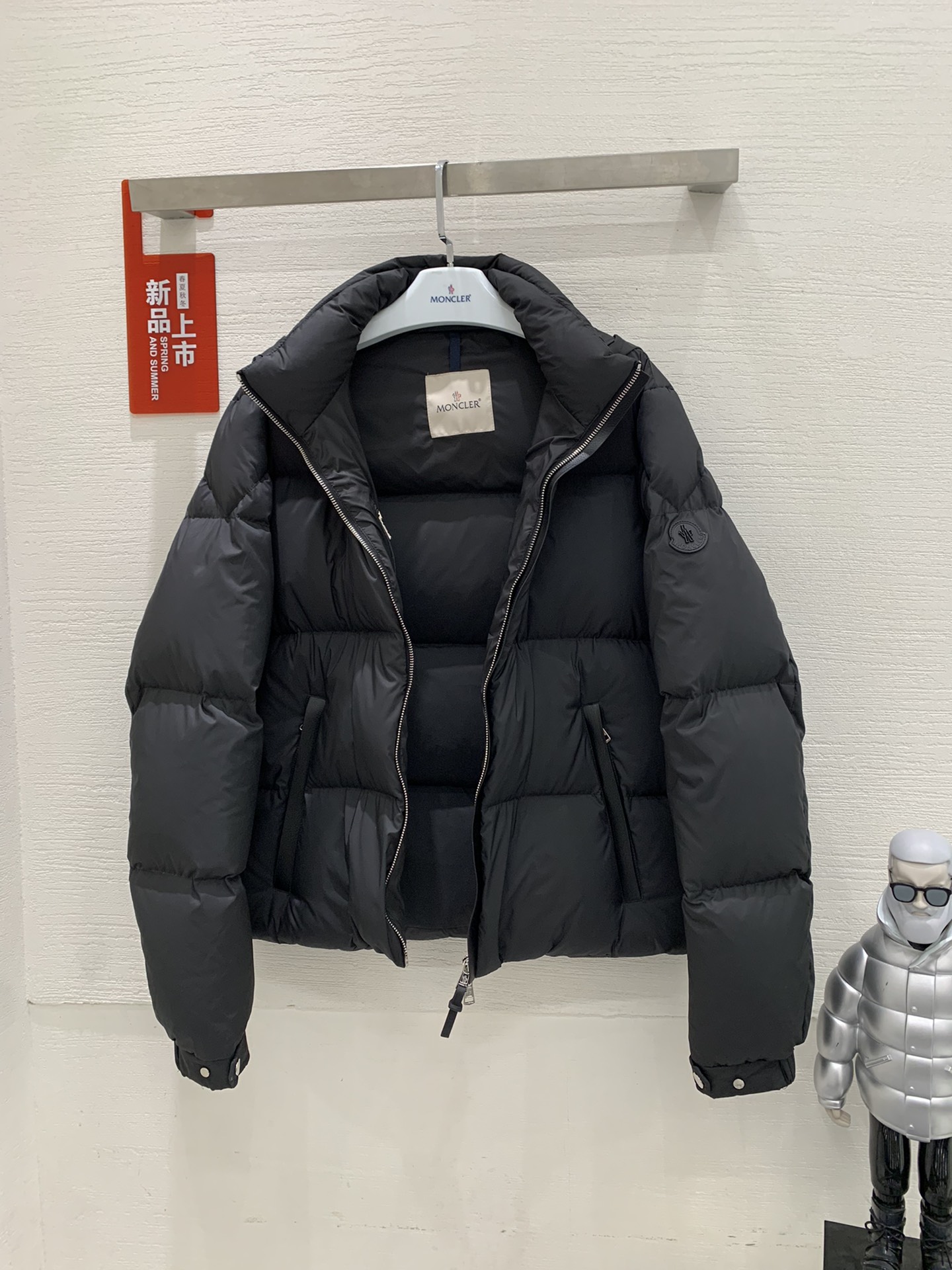 Moncler/蒙口男士秋冬新款besbre拉链立领羽绒服夹克码数1-2-3-4-5-6颜色黑色*棕色