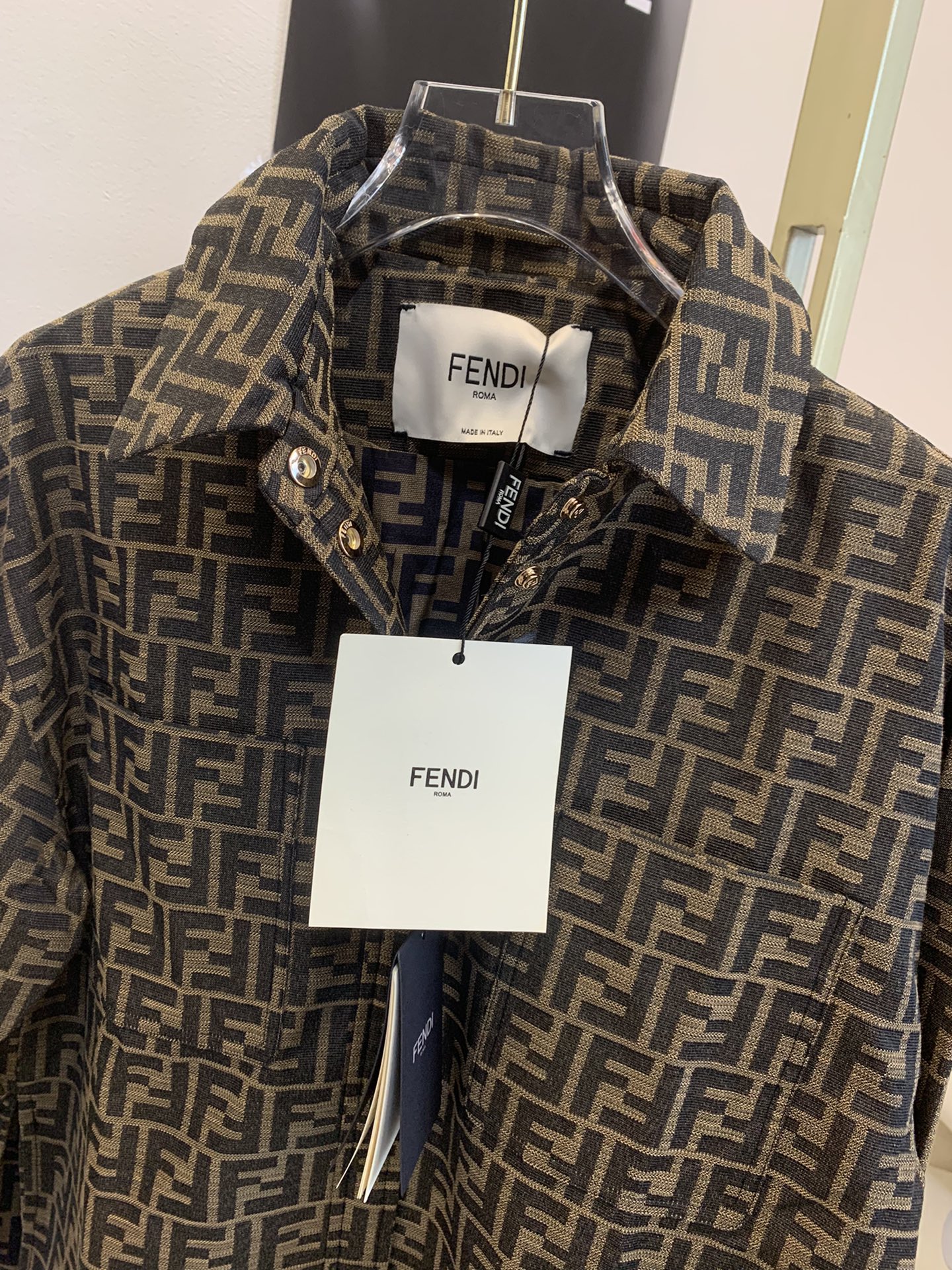 Fendil芬迪男女同款FENDI/芬迪新款经典Logo提花衬衫情侣款休闲老花外套夹克辅料1:1尺码36