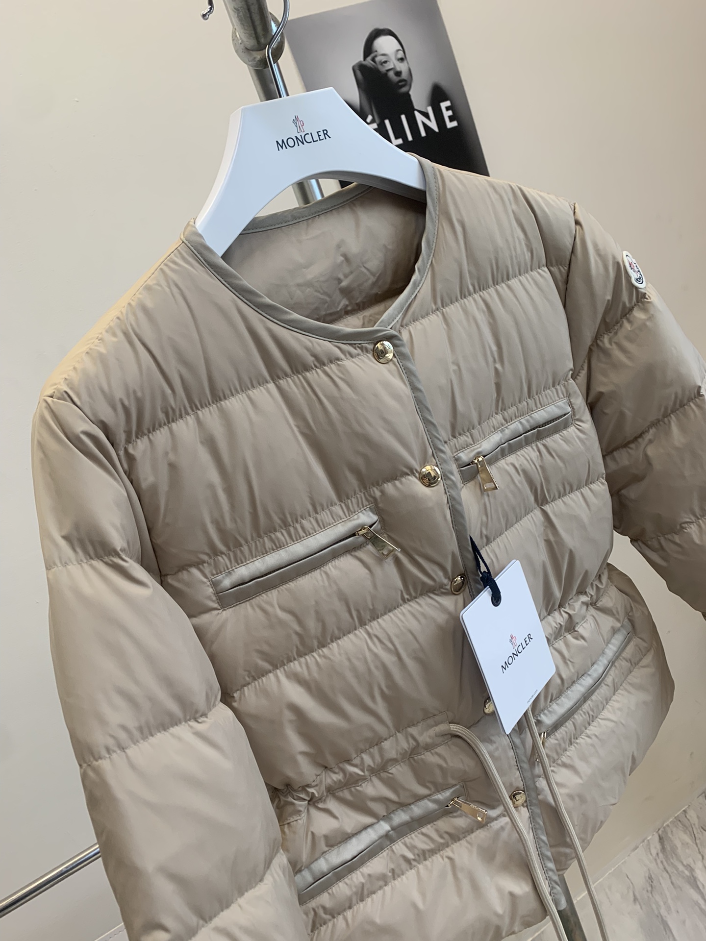 moncler2024新款女士小香风气质薄款圆领羽绒服款号ECHIONE尺码0123