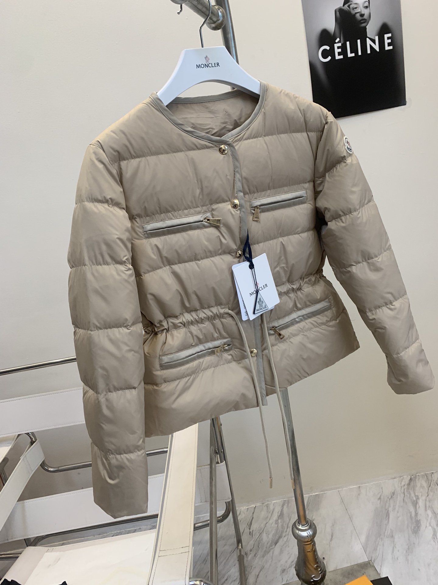 moncler2024新款女士小香风气质薄款圆领羽绒服款号ECHIONE尺码0123