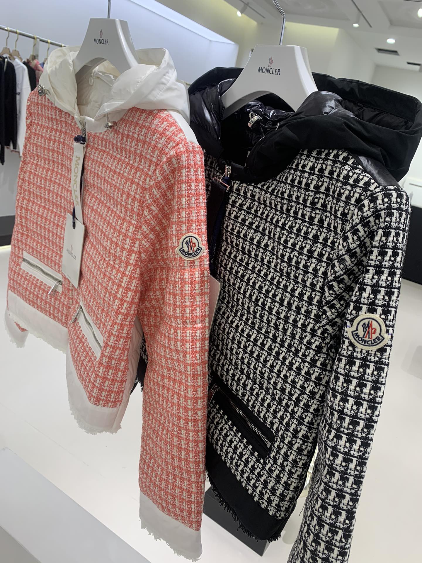 Moncler新品Remonay短款女士羽绒服夹克外套Moncler新品Remonay短款女士羽绒服夹克