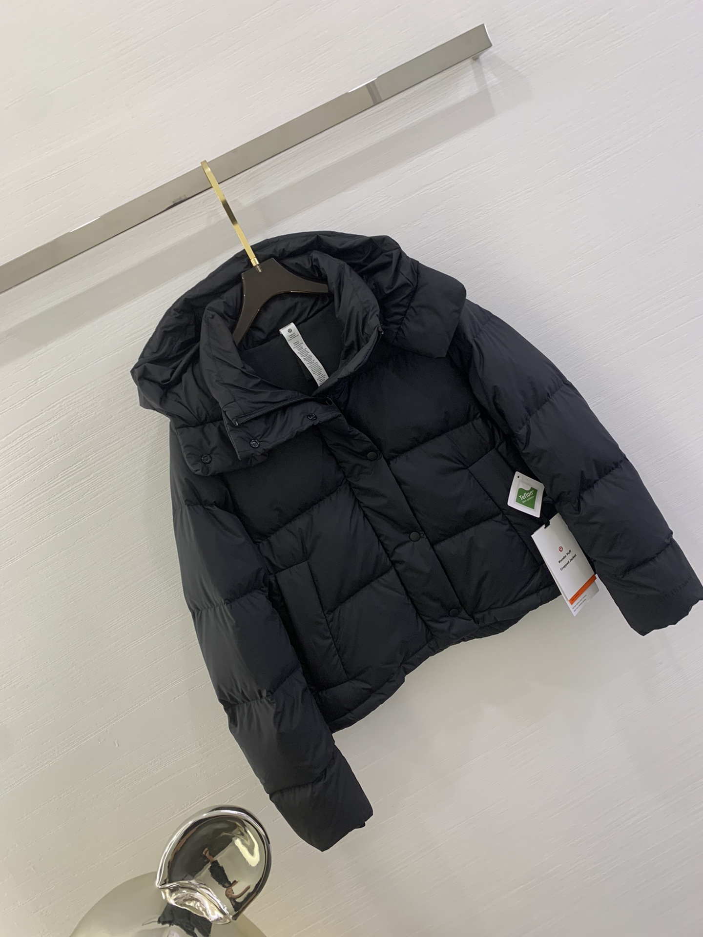 Lululemon四格羽绒服尺码4-6-8颜色棕色白色绿色黑色粉色SoftMatteTM面料可挡风不易被