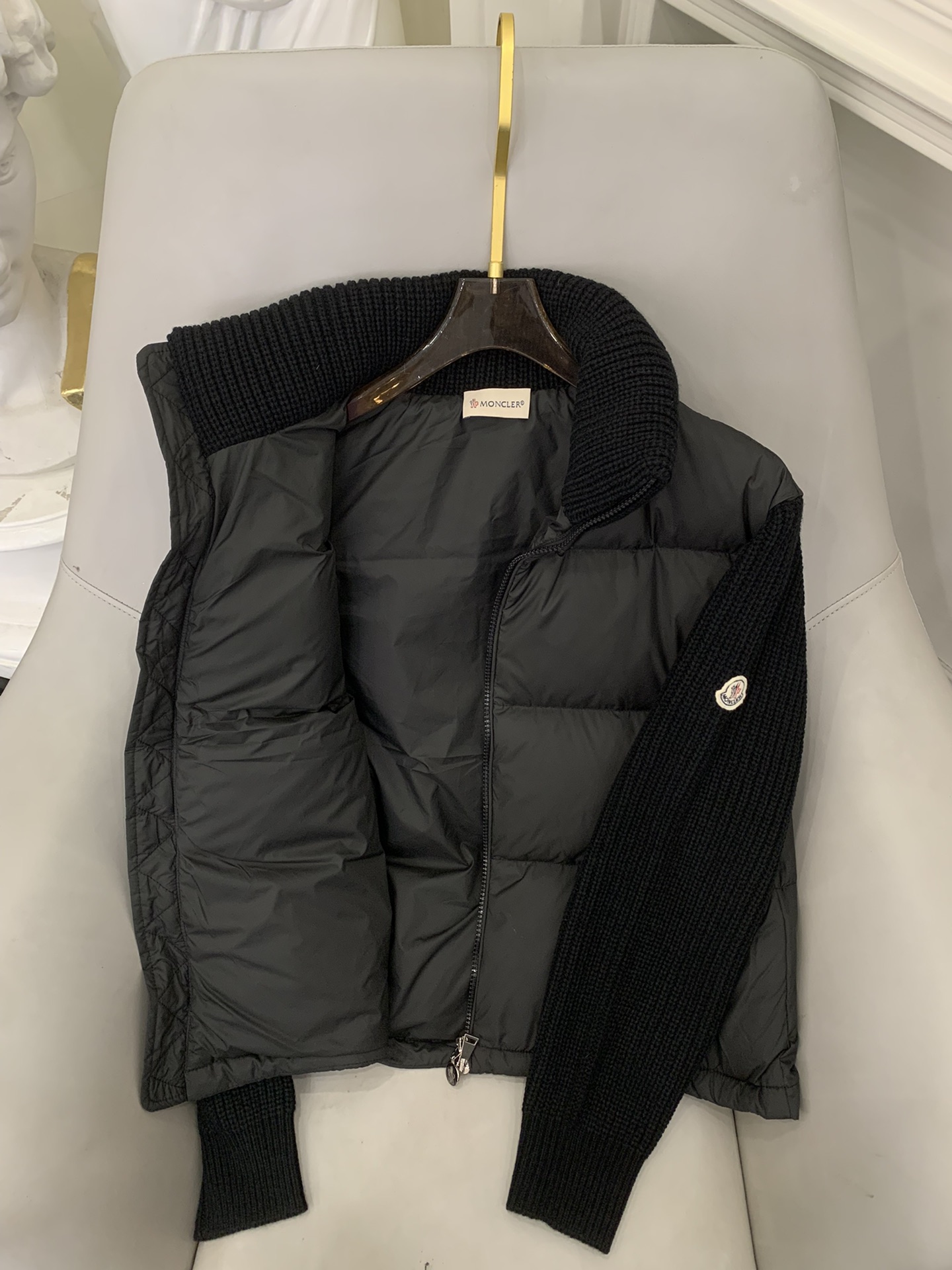 Moncler蒙口TRICOT 新款女式拼接毛线羽绒服外套，立领粗线羊毛设计，原版开模五金，90鹅绒填充