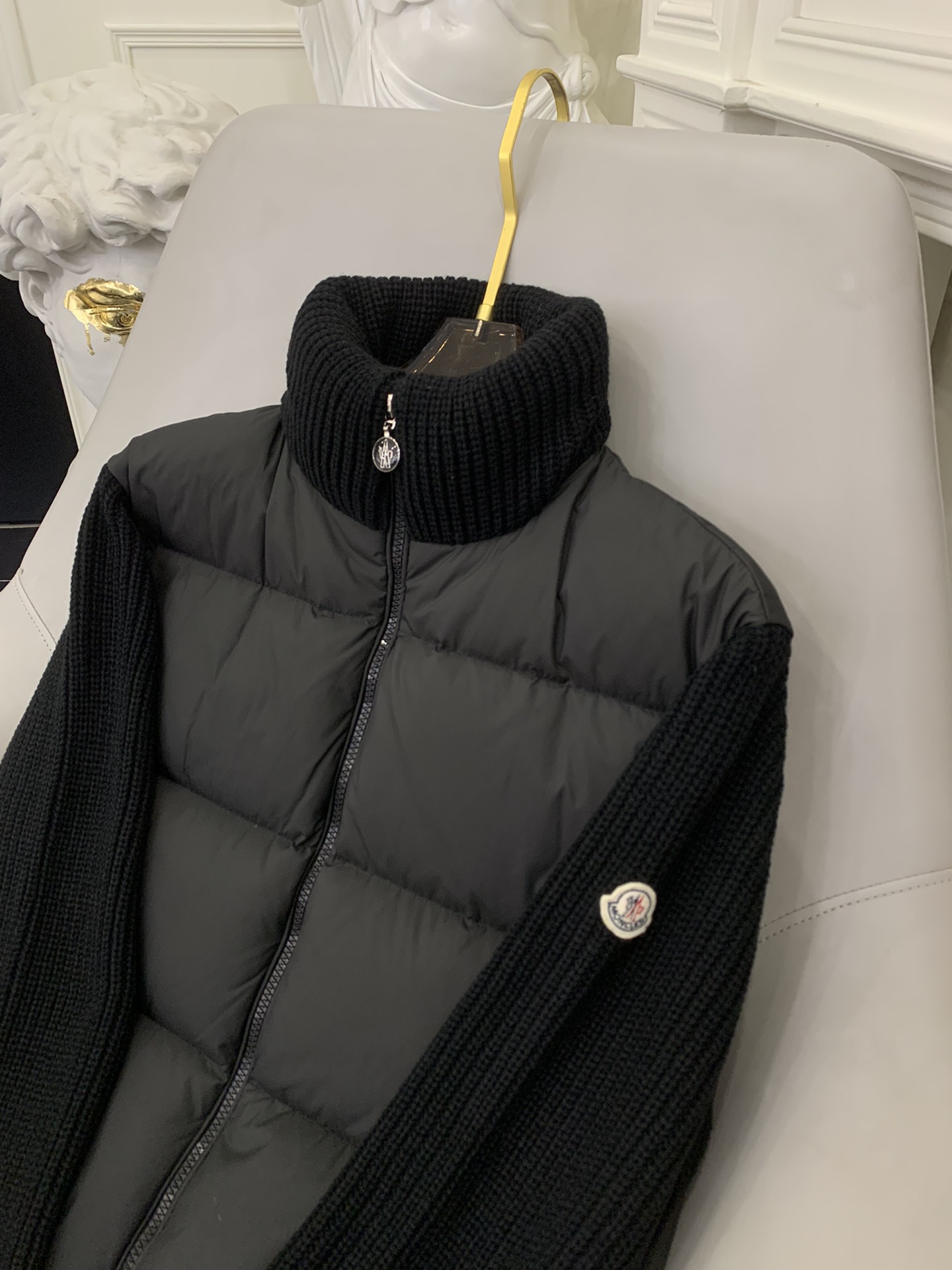 Moncler蒙口TRICOT 新款女式拼接毛线羽绒服外套，立领粗线羊毛设计，原版开模五金，90鹅绒填充