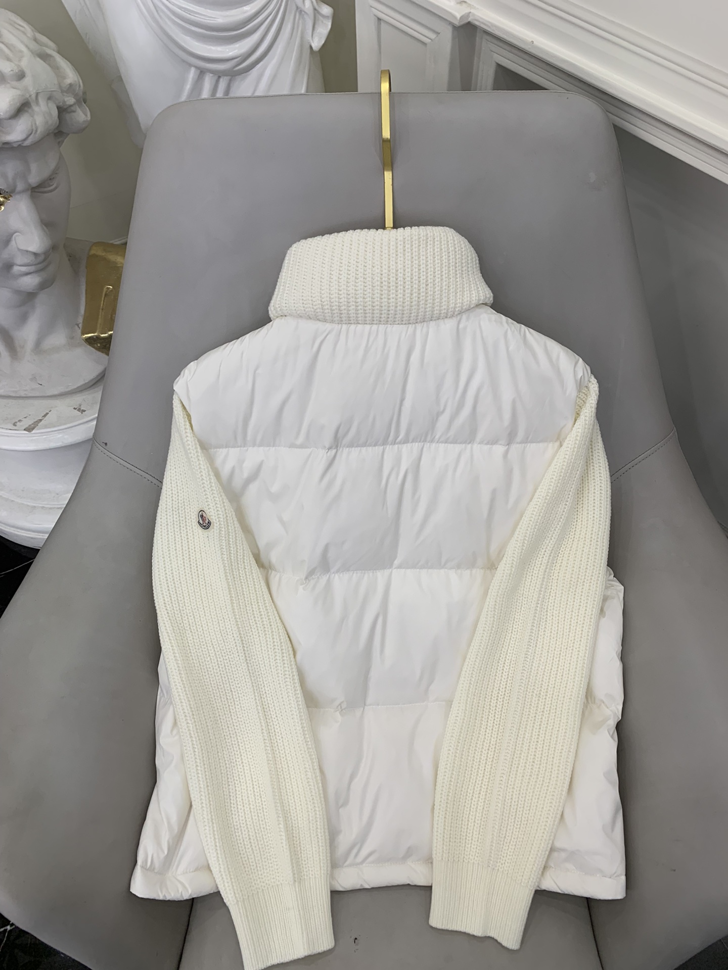 Moncler蒙口TRICOT 新款女式拼接毛线羽绒服外套，立领粗线羊毛设计，原版开模五金，90鹅绒填充