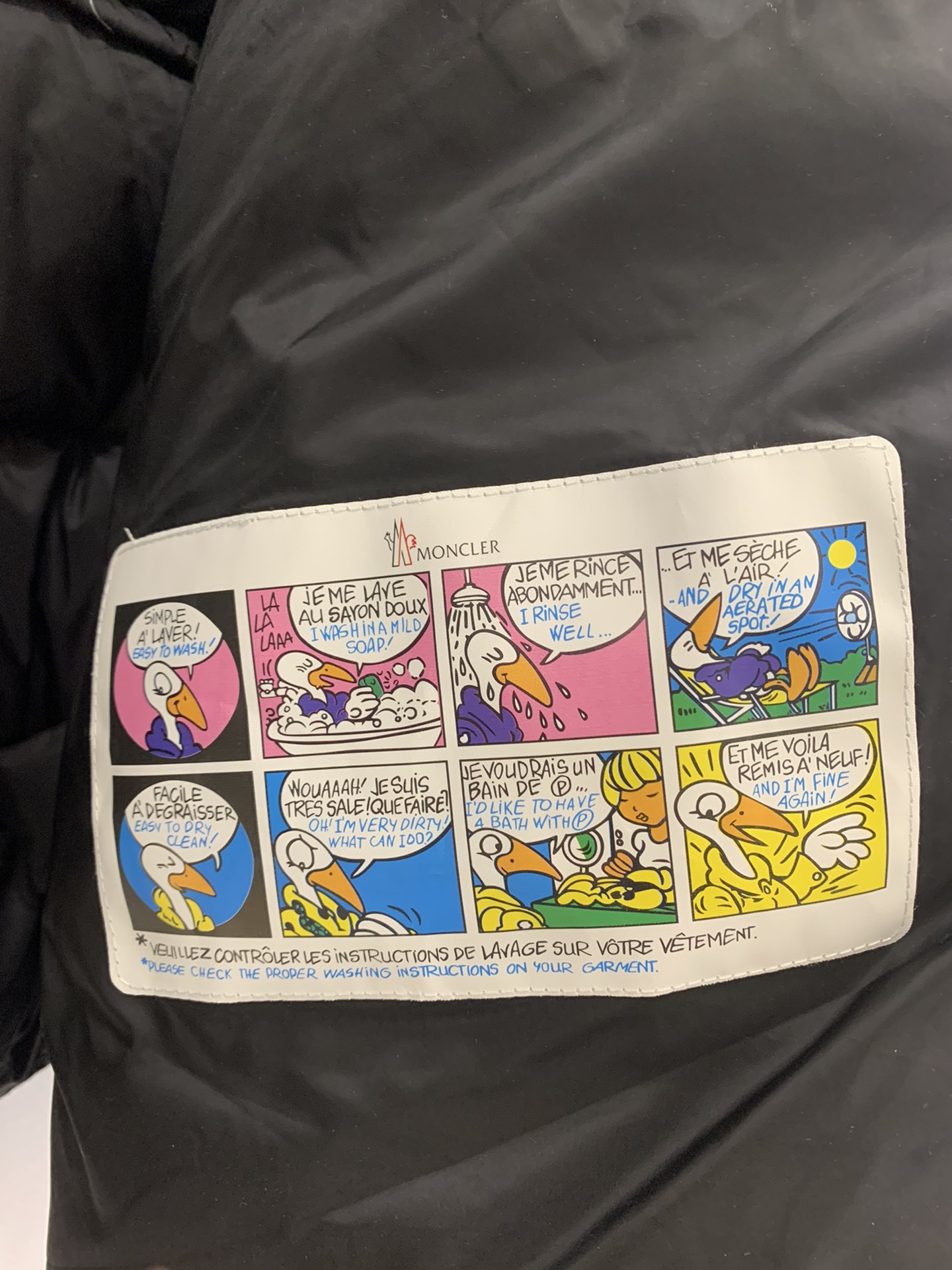 Moncler/蒙口秋冬女款连帽亮面蒙口羽绒服外套barante 特定荧光亮面特殊面料定制 采用涂层尼龙