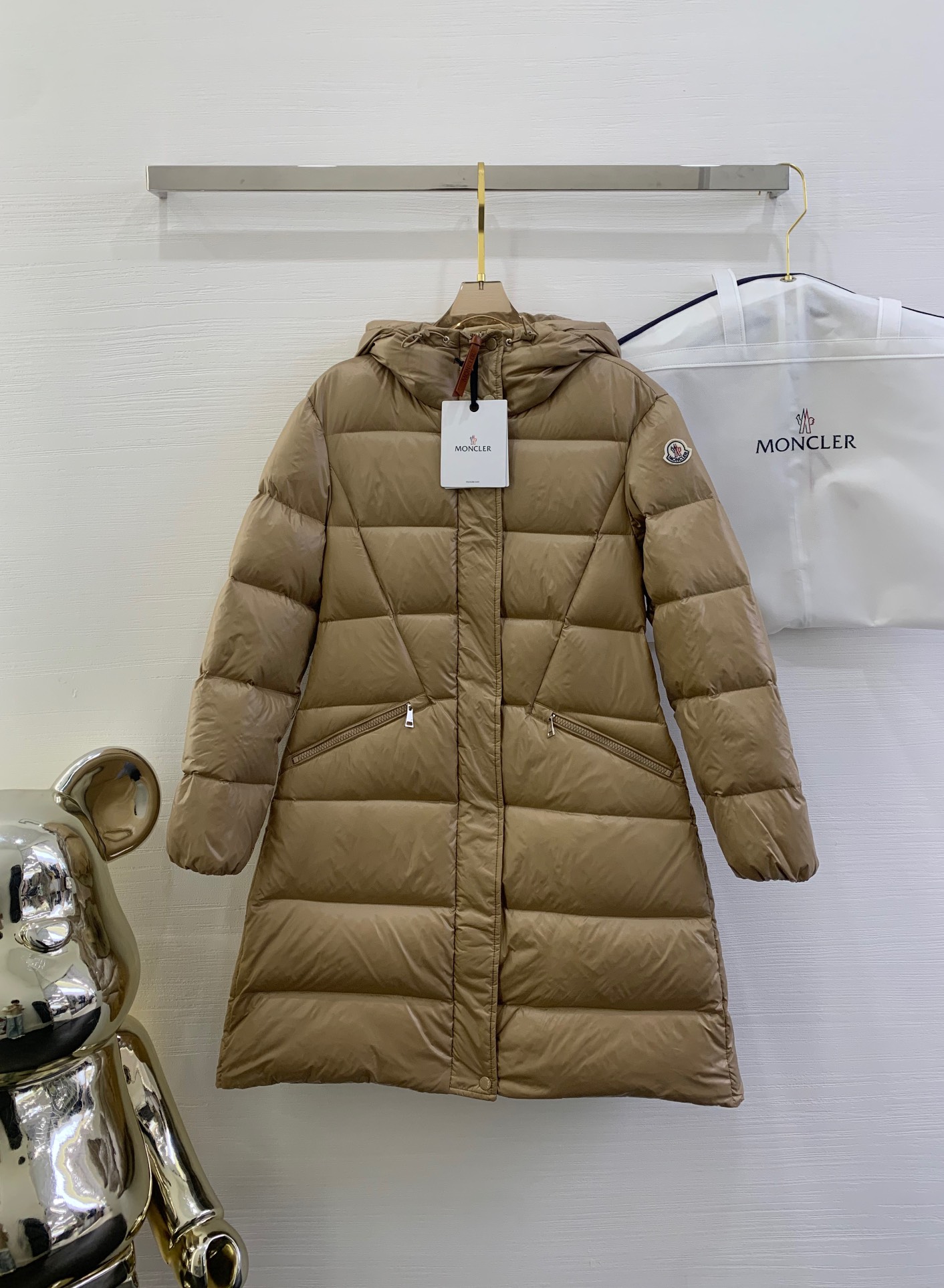 NO:549907,With dust bag mocler new style waist-closed long down jacket spot!  Size 0 1 2 3 models Bellevue color brown black, down jacket,hats,alexander wang19860909配防尘袋mocler 新款 收腰连帽长款羽绒服 现货！ 尺码0 1 2 3 款号Bellevue 颜色咖色 黑色,,down jacket,hats,alexander wang,Women's clothing