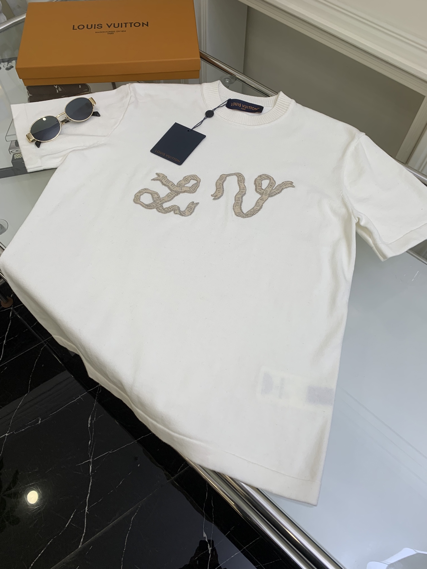 NO:316747,【Pearlized yarn short-sleeved necklace】Official price (2373T), T-shirt,alexander wang19860909【珠光纱章仔短袖】官网价（2373T）,,T-shirt,alexander wang,Women's clothing