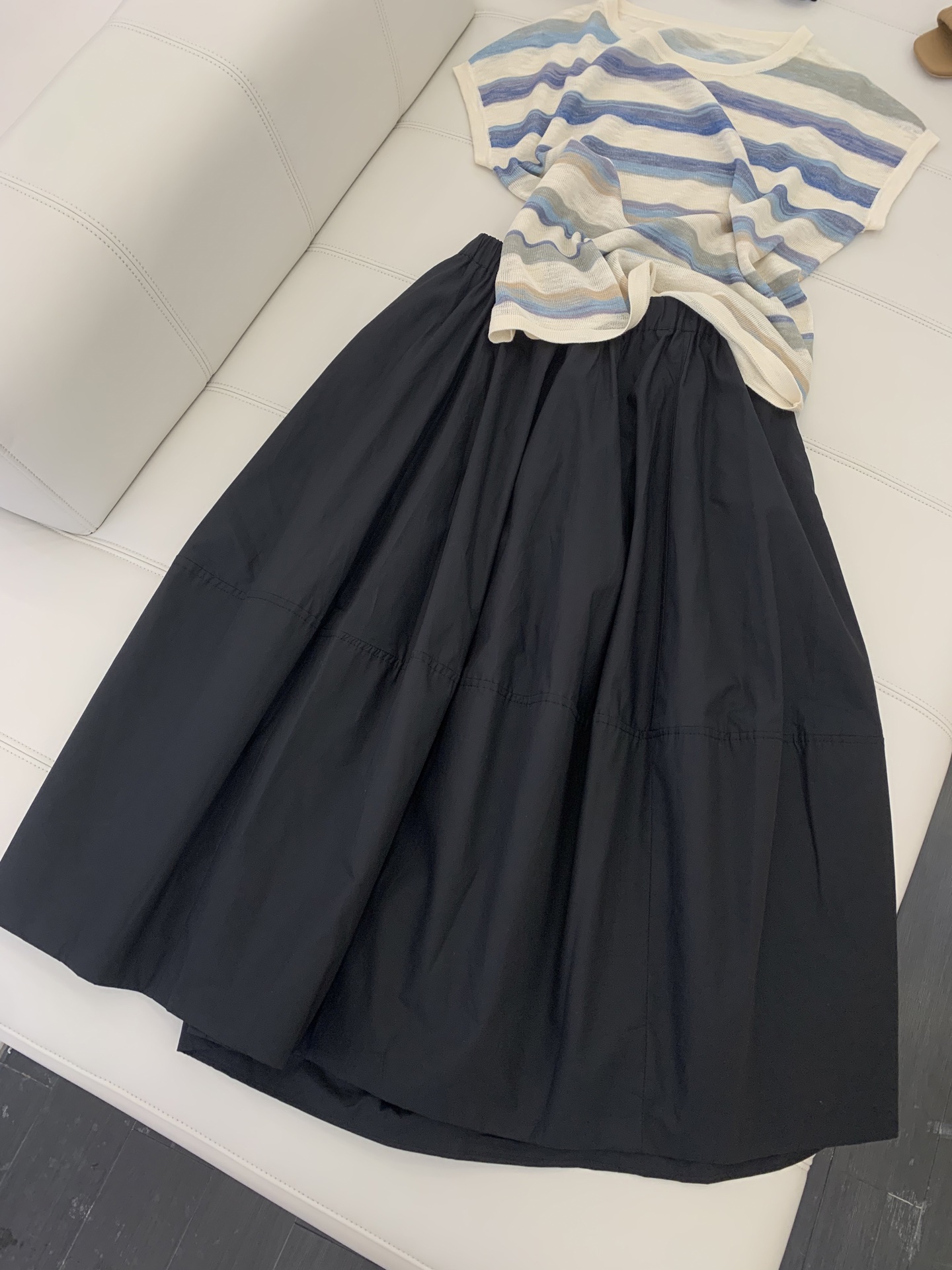 NO:432487,The flower bud skirt walks like a runaway princess!  This one does not belong to the skirt you need to wear!  Slack and styling!  Black real shot #, skirts,alexander wang19860909花苞裙摆走起来像在逃公主！ 这条不属于需要你们端着穿的半裙！ 松弛且有造型！黑色实拍#,,skirts,alexander wang,Women's clothing