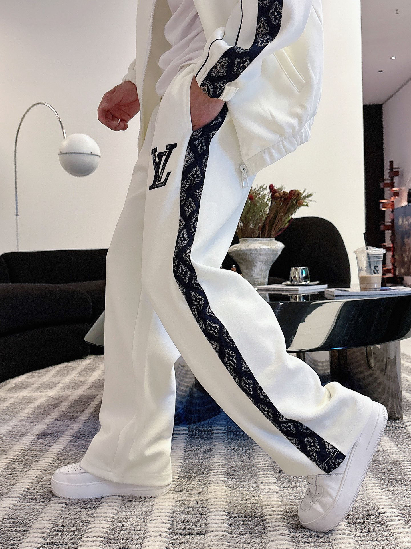 Louis Vuitton Casual Tracksuit 2025 Autumn/Winter Collection 13 i1757186327097 760 0 6