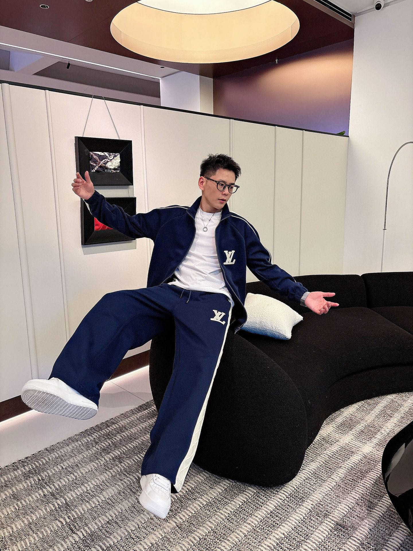 Louis Vuitton Men's Navy Blue Luxury Tracksuit with White Striped 7 i1757186487597 411 0 3