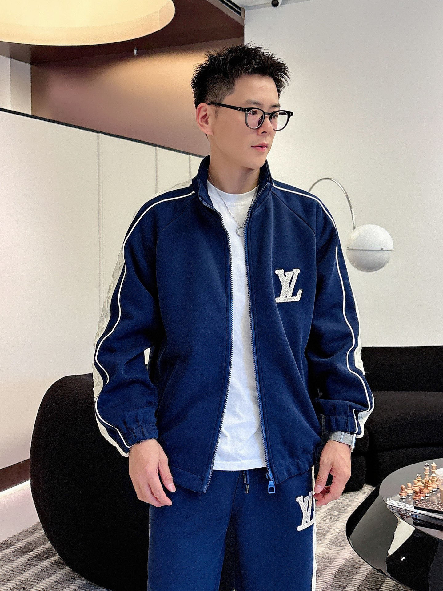 Louis Vuitton Men's Navy Blue Luxury Tracksuit with White Striped 4 i1757186488301 8615 0 5