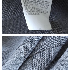 🆕-这件针织外套,把低调的奢侈穿在身上见过用针织做出高级成衣质感的吗?这件立领外套就是了。远看是件普通外 🆕-这件针织外套,把低调的奢侈穿在身上见过用针织做出高级成衣质感的吗?这件立领外套就是了。远看是件普通外