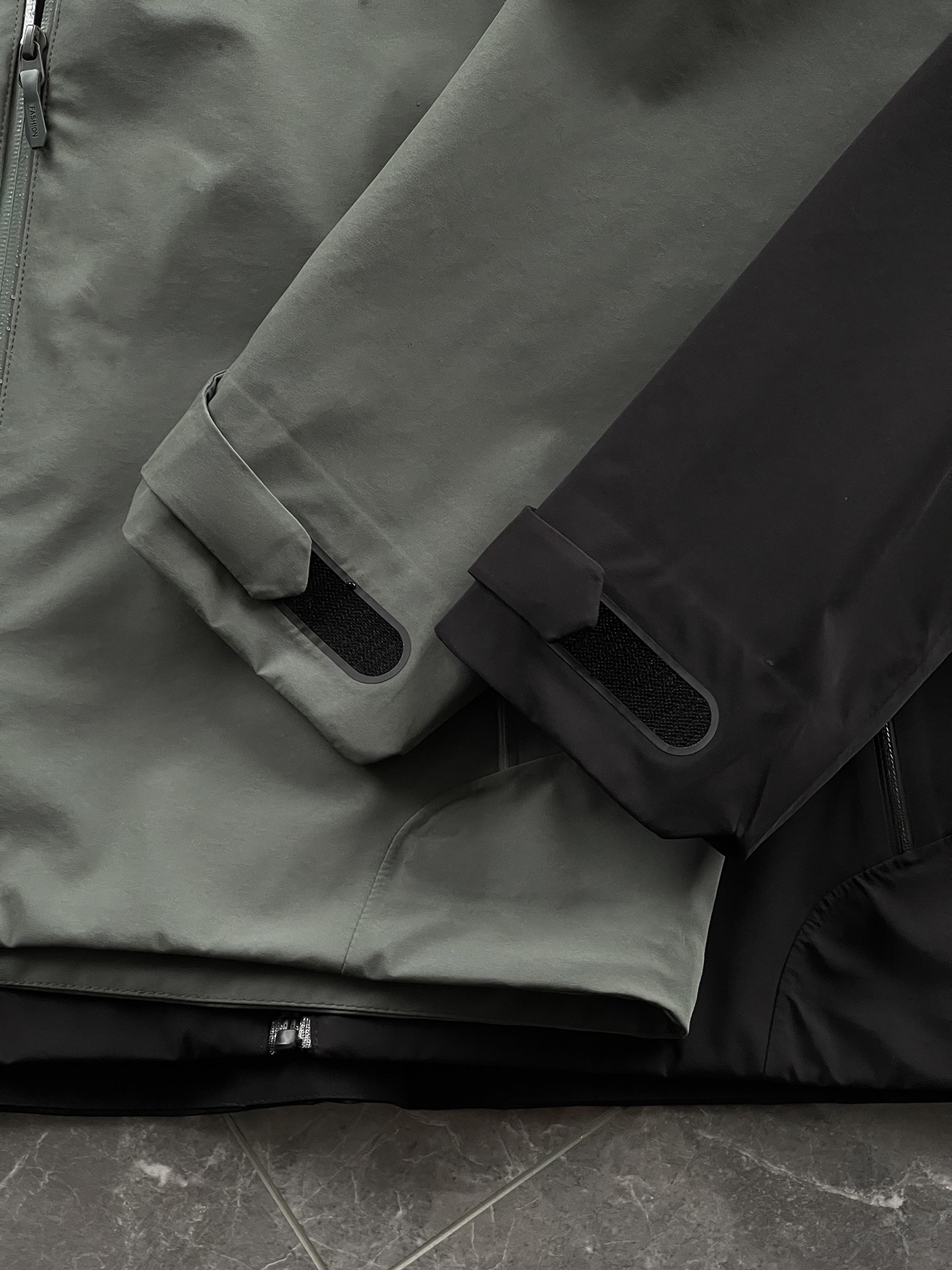 棉服 🆕-这件两件套棉衣，把户外智慧穿进了日常生活 当87.7%锦纶与12.3%氨纶织出四面弹面料，这件