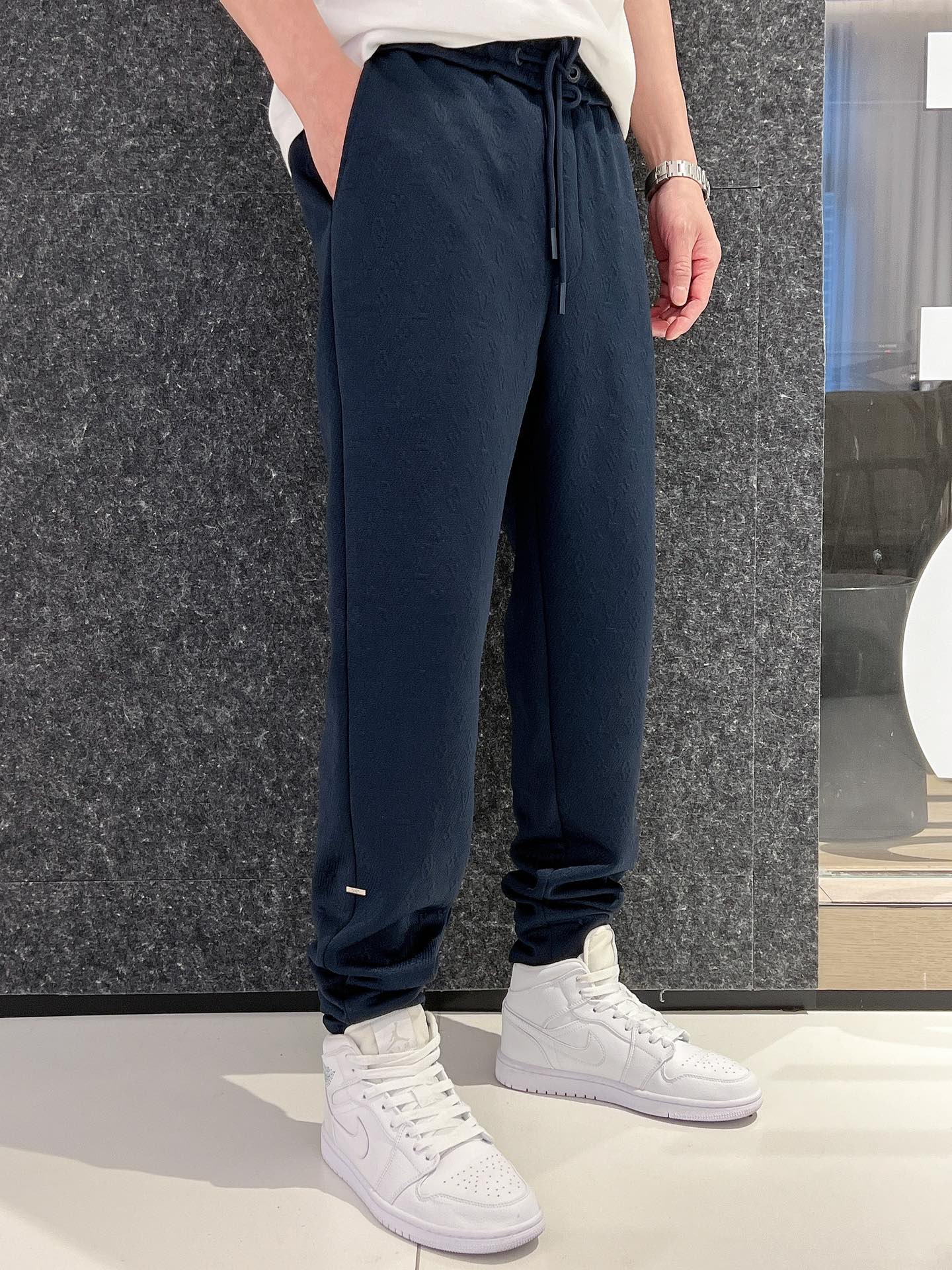 Louis Vuitton Designer
 Clothing Pants & Trousers Black Blue Grey Cotton Spring/Summer Collection Fashion Casual