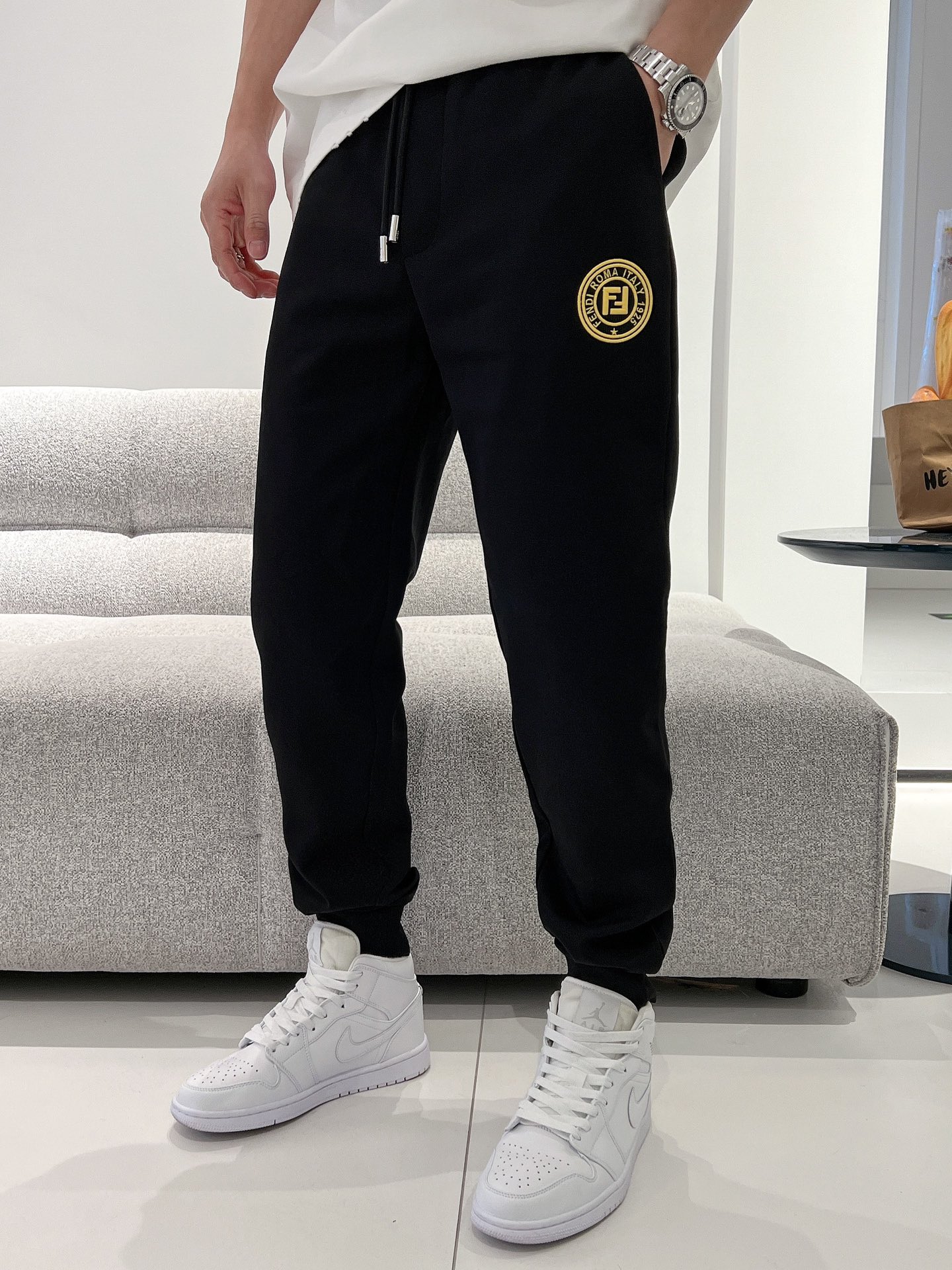 What 1:1 replica
 Fendi Clothing Pants & Trousers Black Men Spring/Summer Collection Casual