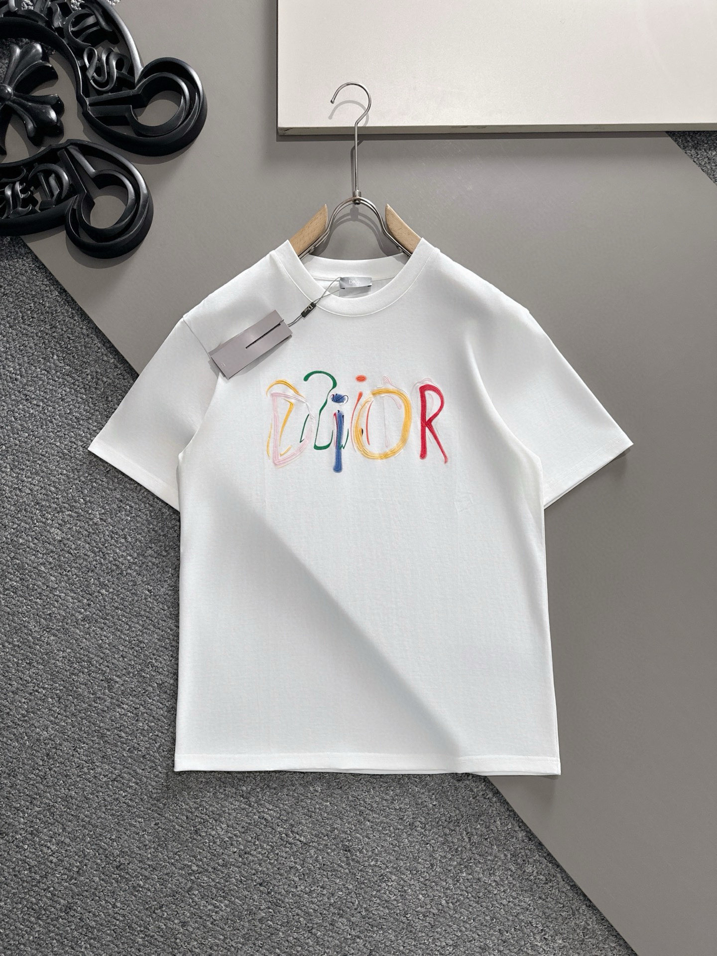 Dior homme DIOR# 2026 Nouveau logo T — photo 2