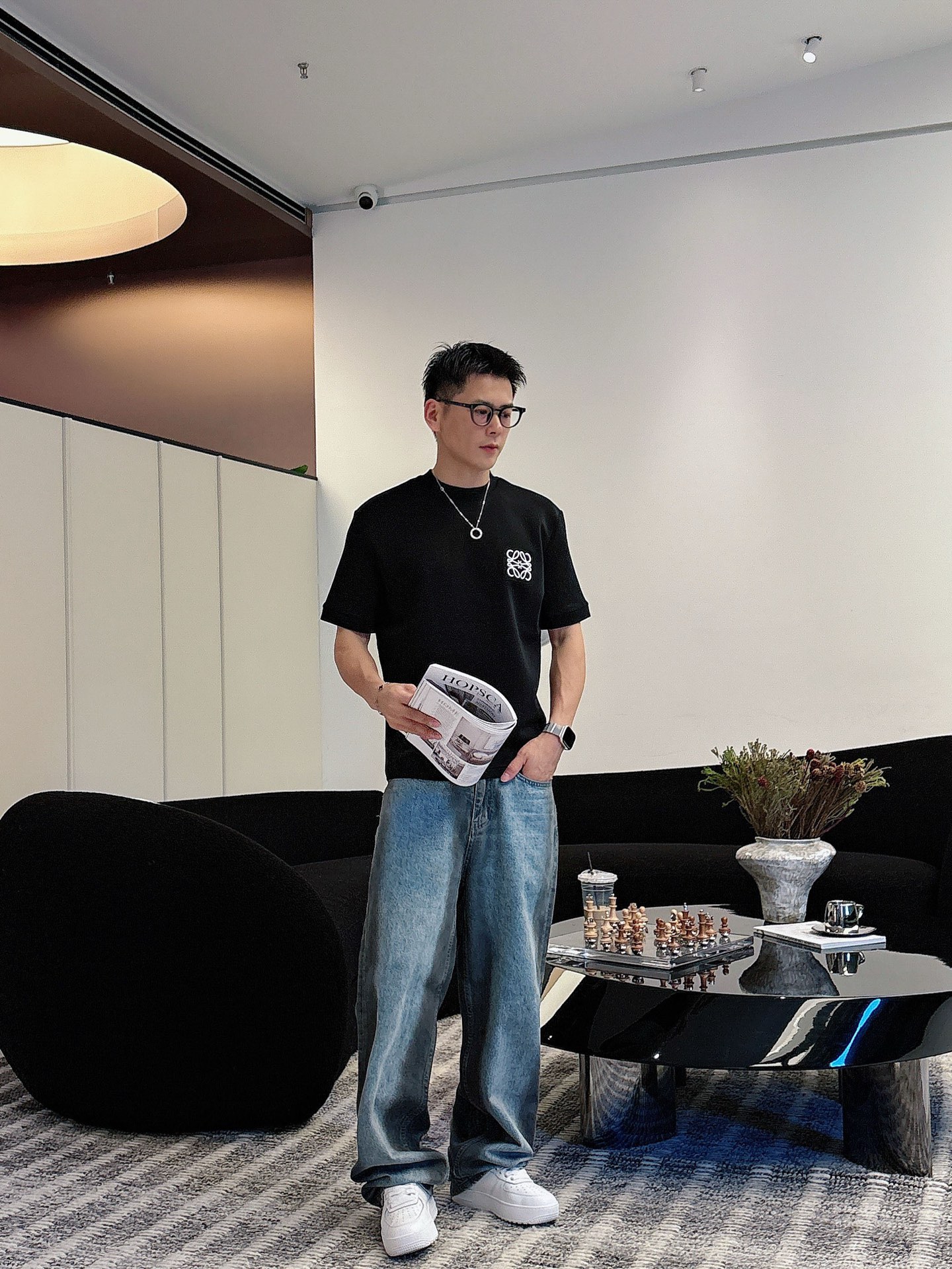 罗意威2025秋冬 圆领刺绣短袖T恤打底衫 元素性的Logo徽章凸显休闲时尚魅力,依然独领时尚风骚.内搭