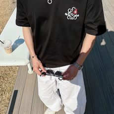 罗意威 2026春夏新款首发专柜最新款短袖圆领T恤 高端订制 设计前卫时尚!品牌logo重工艺设计 罗意威 2026春夏新款首发专柜最新款短袖圆领T恤 高端订制 设计前卫时尚!品牌logo重工艺设计