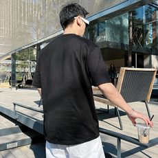 罗意威 2026春夏新款首发专柜最新款短袖圆领T恤 高端订制 设计前卫时尚!品牌logo重工艺设计 罗意威 2026春夏新款首发专柜最新款短袖圆领T恤 高端订制 设计前卫时尚!品牌logo重工艺设计
