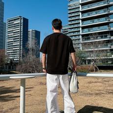 芬迪#FENDI 2026春夏新款首发专柜最新款短袖圆领T恤 高端订制 设计前卫时尚!品牌logo重 芬迪#FENDI 2026春夏新款首发专柜最新款短袖圆领T恤 高端订制 设计前卫时尚!品牌logo重
