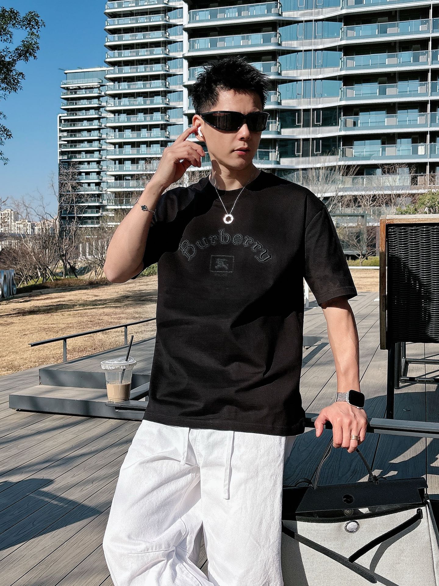 巴宝莉#BURBERRY   2026春夏新款首发专柜最新款短袖圆领T恤 高端订制 设计前卫时尚！品牌l