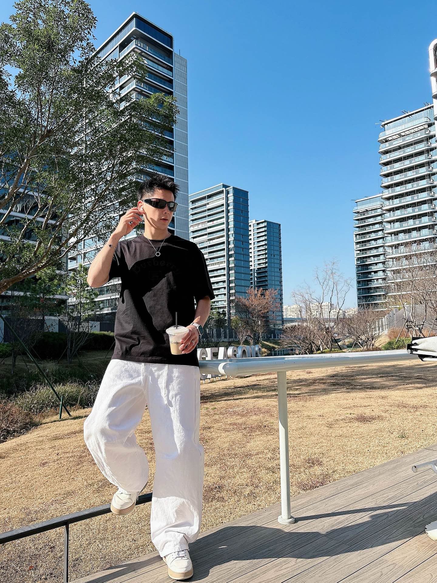 巴宝莉#BURBERRY   2026春夏新款首发专柜最新款短袖圆领T恤 高端订制 设计前卫时尚！品牌l