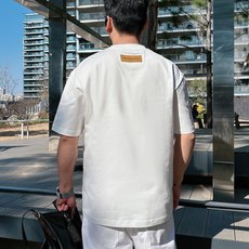 LV 2026春夏新款首发专柜最新款短袖圆领T恤 高端订制 设计前卫时尚!品牌logo重工艺设计 高 LV 2026春夏新款首发专柜最新款短袖圆领T恤 高端订制 设计前卫时尚!品牌logo重工艺设计 高