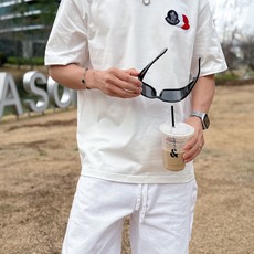 蒙口 2026春夏新款首发专柜最新款短袖圆领T恤 高端订制 设计前卫时尚!品牌logo重工艺设计 高 蒙口 2026春夏新款首发专柜最新款短袖圆领T恤 高端订制 设计前卫时尚!品牌logo重工艺设计 高