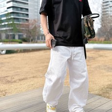 蒙口 2026春夏新款首发专柜最新款短袖圆领T恤 高端订制 设计前卫时尚!品牌logo重工艺设计 高 蒙口 2026春夏新款首发专柜最新款短袖圆领T恤 高端订制 设计前卫时尚!品牌logo重工艺设计 高