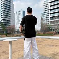 蒙口 2026春夏新款首发专柜最新款短袖圆领T恤 高端订制 设计前卫时尚!品牌logo重工艺设计 高 蒙口 2026春夏新款首发专柜最新款短袖圆领T恤 高端订制 设计前卫时尚!品牌logo重工艺设计 高