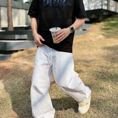 迪奥#DIOR 2026春夏新款首发专柜最新款短袖圆领T恤 高端订制 设计前卫时尚!品牌logo重工 迪奥#DIOR 2026春夏新款首发专柜最新款短袖圆领T恤 高端订制 设计前卫时尚!品牌logo重工
