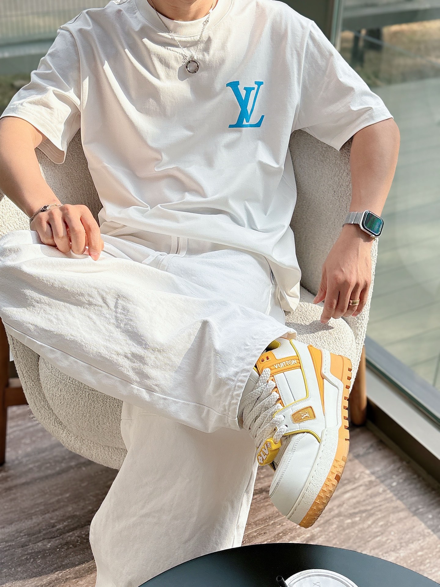 LV   2026春夏新款首发专柜最新款短袖圆领T恤 高端订制 设计前卫时尚！品牌logo重工艺设计 高