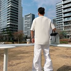 罗意威#LOEWE 2026春夏新款首发专柜最新款短袖圆领T恤 高端订制 设计前卫时尚!品牌logo 罗意威#LOEWE 2026春夏新款首发专柜最新款短袖圆领T恤 高端订制 设计前卫时尚!品牌logo