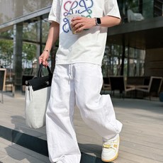 罗意威#LOEWE 2026春夏新款首发专柜最新款短袖圆领T恤 高端订制 设计前卫时尚!品牌logo 罗意威#LOEWE 2026春夏新款首发专柜最新款短袖圆领T恤 高端订制 设计前卫时尚!品牌logo